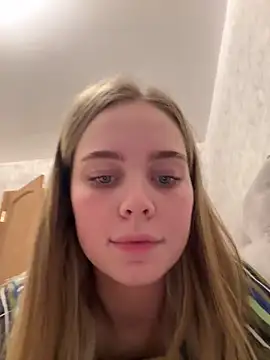 SIlviaBeyt online show from October 18, 9:04 pm