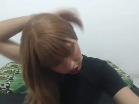 estefania224 online show from April 1, 12:00 am