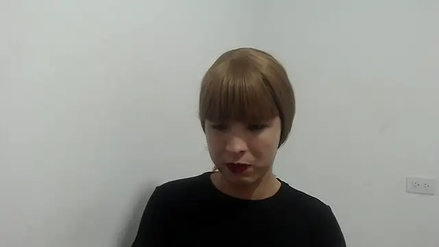 estefania224 online show from May 19, 12:05 am