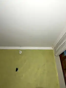 Snapshot of aurora_divine chatting on September 18, 10:45 pm aurora divine online show from September 18, 10:45 pm