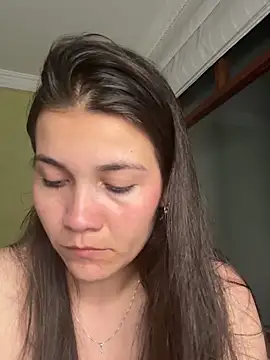 Snapshot of aurora_divine chatting on September 27, 11:43 pm aurora divine online show from September 27, 11:43 pm