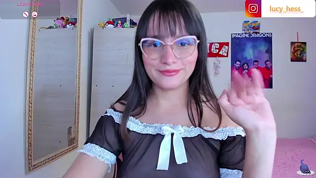 Snapshot of Lucyy-hess chatting on June 26, 4:44 pm Lucyy-hess online show from June 26, 4:44 pm