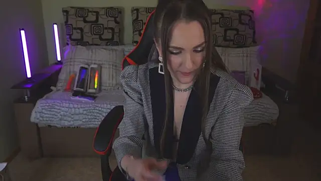 Snapshot of VeronikaVel chatting on April 7, 9:04 pm VeronikaVel online show from April 7, 9:04 pm