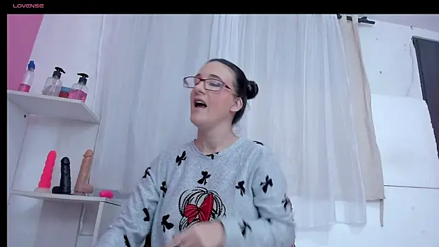LolaBoobs online show from January 6, 5:08 am