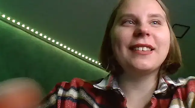 Snapshot of Thalia__Star chatting on December 15, 3:09 pm Thalia Star online show from December 15, 3:09 pm