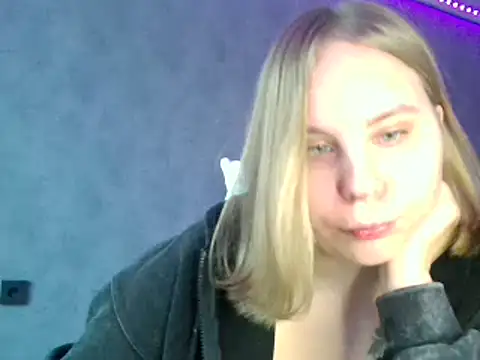 Snapshot of Thalia__Star chatting on January 14, 8:31 am Thalia Star online show from January 14, 8:31 am