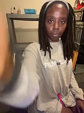 Snapshot of choclatepeaach chatting on November 5, 6:46 am choclatepeaach online show from November 5, 6:46 am