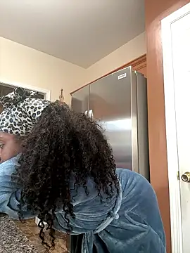 choclatepeaach online show from January 8, 3:03 pm