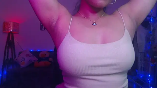 Snapshot of Zonayesha chatting on February 18, 10:28 pm Zonayesha online show from February 18, 10:28 pm