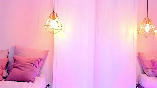 Snapshot of mallie_quinn chatting on December 25, 5:15 pm mallie quinn online show from December 25, 5:15 pm