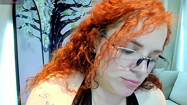 Snapshot of ebbafernandez_ chatting on March 7, 12:02 pm ebbafernandez online show from March 7, 12:02 pm