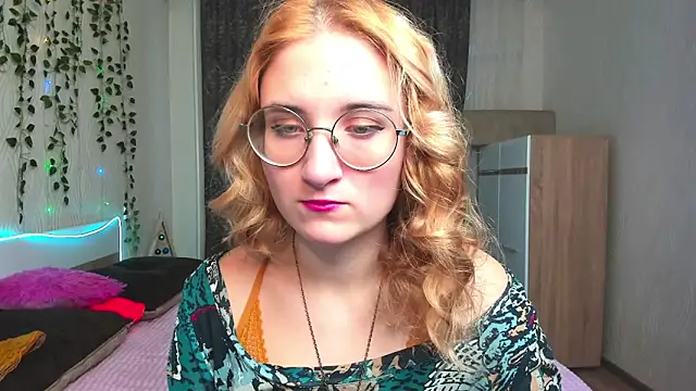 Snapshot of Miss_Elsa_ chatting on December 20, 3:36 am Miss Elsa online show from December 20, 3:36 am