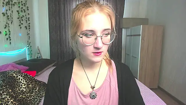 Snapshot of Miss_Elsa_ chatting on December 22, 7:11 am Miss Elsa online show from December 22, 7:11 am