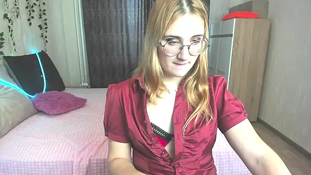 Snapshot of Miss_Elsa_ chatting on January 22, 7:03 am Miss Elsa online show from January 22, 7:03 am