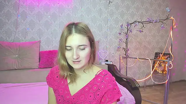 Snapshot of Miss_Elsa_ chatting on November 3, 4:47 am Miss Elsa online show from November 3, 4:47 am