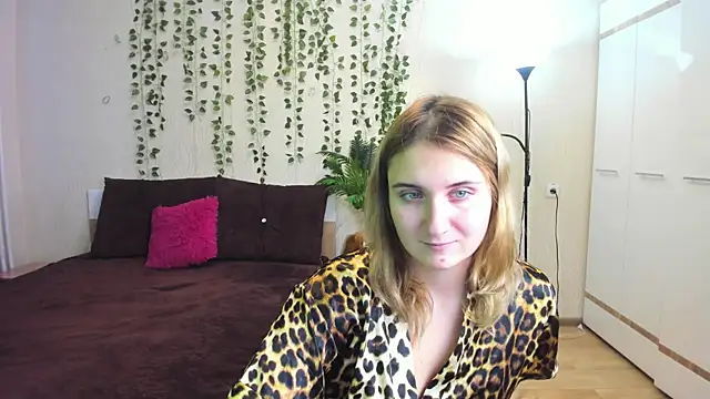 Snapshot of Miss_Elsa_ chatting on November 10, 9:41 am Miss Elsa online show from November 10, 9:41 am