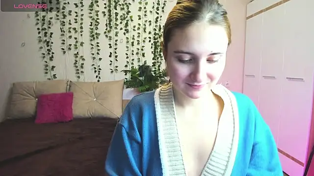 Snapshot of Miss_Elsa_ chatting on December 1, 2:16 am Miss Elsa online show from December 1, 2:16 am