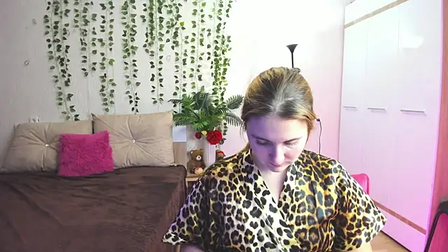 Snapshot of Miss_Elsa_ chatting on December 2, 2:45 pm Miss Elsa online show from December 2, 2:45 pm