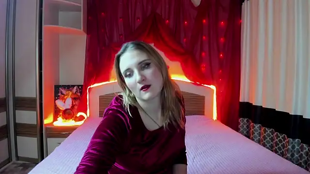 Snapshot of Miss_Elsa_ chatting on December 14, 4:45 pm Miss Elsa online show from December 14, 4:45 pm