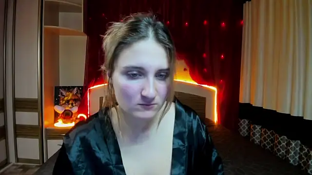 Snapshot of Miss_Elsa_ chatting on December 15, 1:15 pm Miss Elsa online show from December 15, 1:15 pm