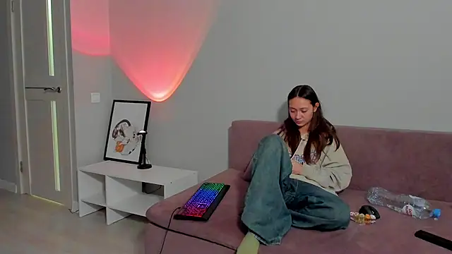 Snapshot of EllaSky_xoxo chatting on January 21, 8:52 am EllaSky xoxo online show from January 21, 8:52 am