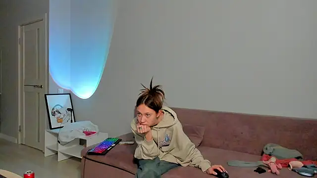 Snapshot of EllaSky_xoxo chatting on February 5, 12:49 pm EllaSky xoxo online show from February 5, 12:49 pm