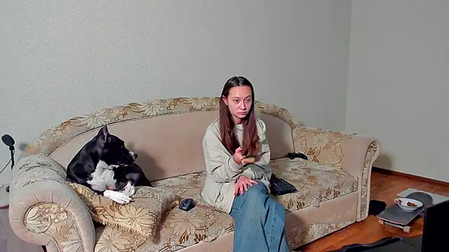 Snapshot of EllaSky_xoxo chatting on March 12, 6:11 pm EllaSky xoxo online show from March 12, 6:11 pm