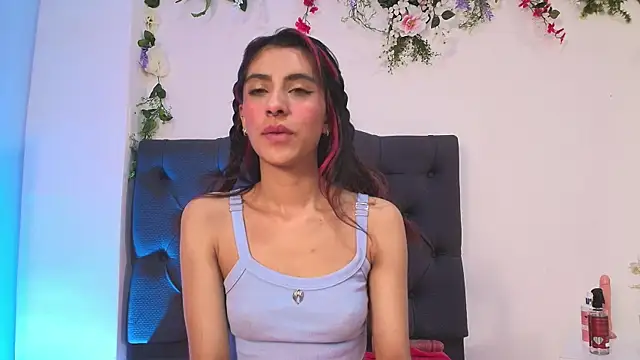 Snapshot of Alyssa_jones chatting on March 13, 7:09 am Alyssa jones online show from March 13, 7:09 am