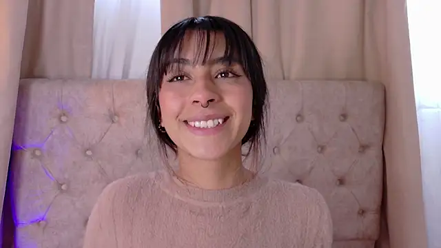 Alyssa jones online show from November 19, 1:44 pm