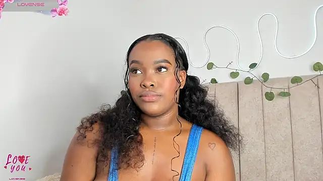 Kaseydelvey online show from September 19, 9:26 pm