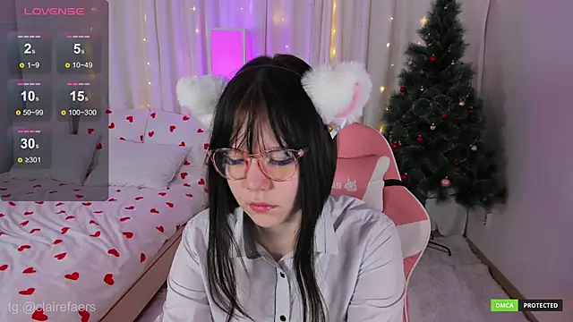 ClaireFaers  online show from December 12, 9:40 am