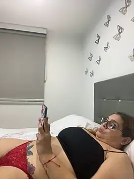 Snapshot of AntonellaAlondra4 chatting on December 16, 4:34 am AntonellaAlondra4 online show from December 16, 4:34 am