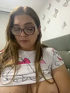 Snapshot of AntonellaAlondra4 chatting on December 28, 8:16 am AntonellaAlondra4 online show from December 28, 8:16 am