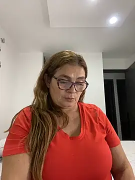 Snapshot of AntonellaAlondra4 chatting on January 10, 1:32 am AntonellaAlondra4 online show from January 10, 1:32 am