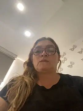 Snapshot of AntonellaAlondra4 chatting on February 11, 7:16 pm AntonellaAlondra4 online show from February 11, 7:16 pm