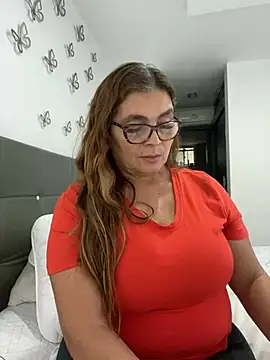 Snapshot of AntonellaAlondra4 chatting on February 21, 5:31 pm AntonellaAlondra4 online show from February 21, 5:31 pm