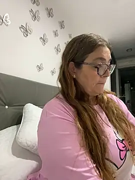 Snapshot of AntonellaAlondra4 chatting on February 23, 5:01 am AntonellaAlondra4 online show from February 23, 5:01 am