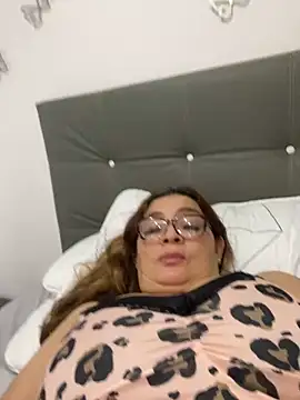 Snapshot of AntonellaAlondra4 chatting on February 25, 12:45 pm AntonellaAlondra4 online show from February 25, 12:45 pm
