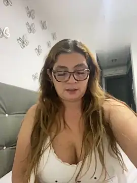 Snapshot of AntonellaAlondra4 chatting on March 1, 4:47 am AntonellaAlondra4 online show from March 1, 4:47 am