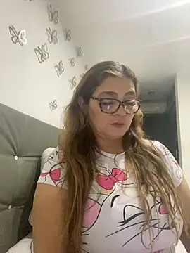 Snapshot of AntonellaAlondra4 chatting on March 8, 4:56 am AntonellaAlondra4 online show from March 8, 4:56 am