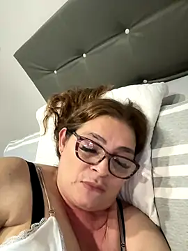Snapshot of AntonellaAlondra4 chatting on September 14, 3:05 am AntonellaAlondra4 online show from September 14, 3:05 am