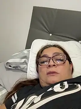 Snapshot of AntonellaAlondra4 chatting on March 25, 3:01 am AntonellaAlondra4 online show from March 25, 3:01 am