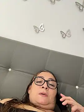 AntonellaAlondra4 online show from May 19, 2:23 pm
