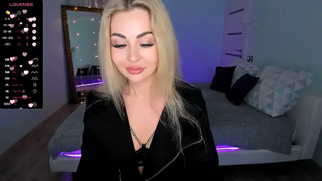 AdeleRoberts online show from February 21, 12:39 pm