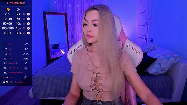 Snapshot of AdeleRoberts chatting on January 16, 2:04 am AdeleRoberts online show from January 16, 2:04 am