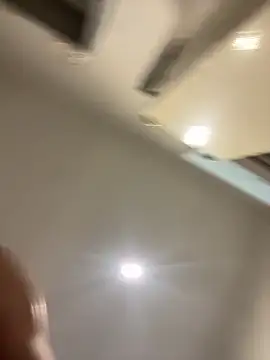 Snapshot of romain698 chatting on January 16, 9:24 am romain698 online show from January 16, 9:24 am