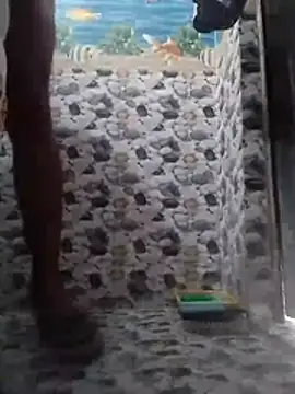 Snapshot of its_yonish chatting on April 6, 7:42 am its yonish online show from April 6, 7:42 am