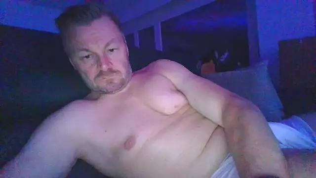 handsomebody online show from March 10, 11:10 pm