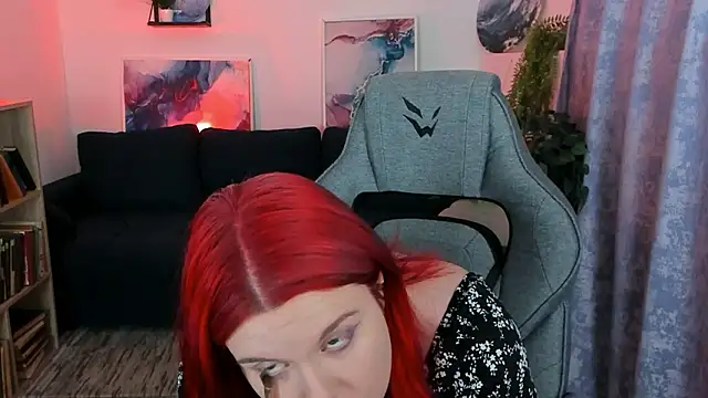 Snapshot of NielletaBlossom chatting on February 14, 11:18 am NielletaBlossom online show from February 14, 11:18 am