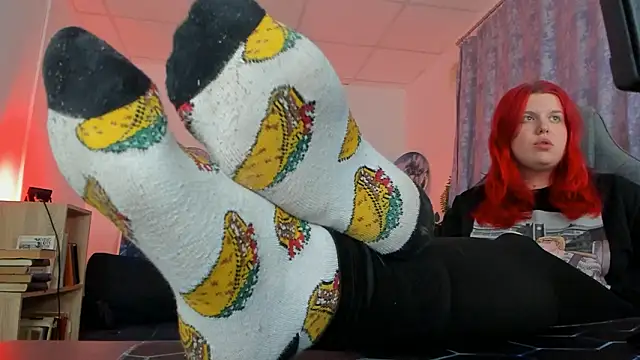 Snapshot of NielletaBlossom chatting on March 4, 2:50 am NielletaBlossom online show from March 4, 2:50 am